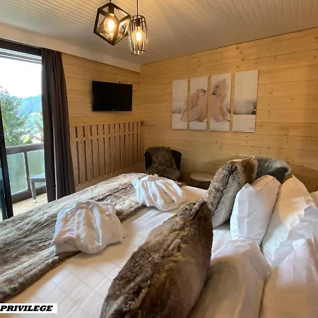 ホテル The Originals Boutique Le Panorama Dore ル・モンドール