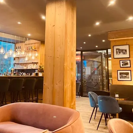 Hotel The Originals Boutique Le Panorama Dore 3*