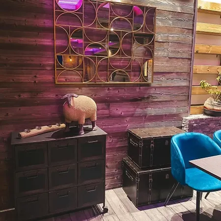 Hotell The Originals Boutique Le Panorama Dore Le Mont-Dore