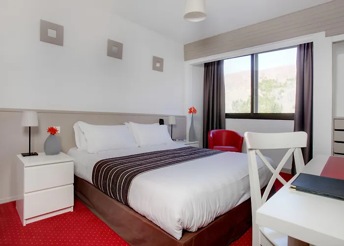 Отель The Originals Boutique Le Panorama Dore 3*