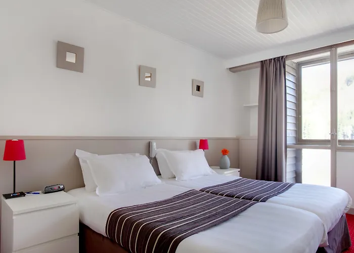 Отель The Originals Boutique Le Panorama Dore 3*