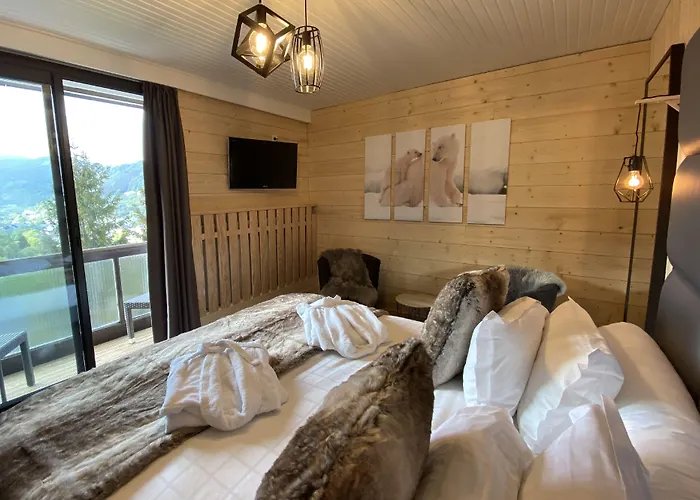 Отель The Originals Boutique Le Panorama Dore 3*